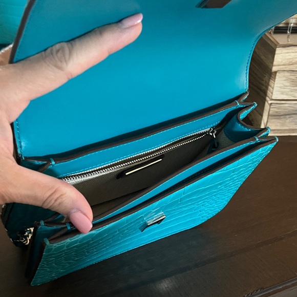 Like new never worn Tory Burch Blue Croc-Embossed Crossbody Bag - Picture 3 of 6